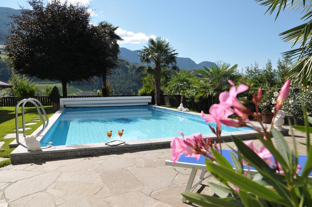 Pension Margreth Riffian Exterior foto